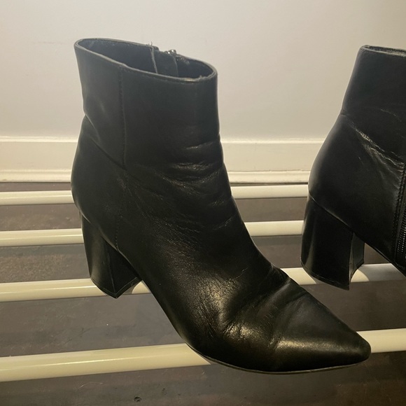 STEVE MADDEN Heeled Black Ankle Boots - Picture 5 of 6